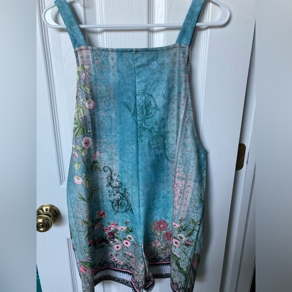 Emery Rose Floral loose fit rompers - Picture 4 of 10